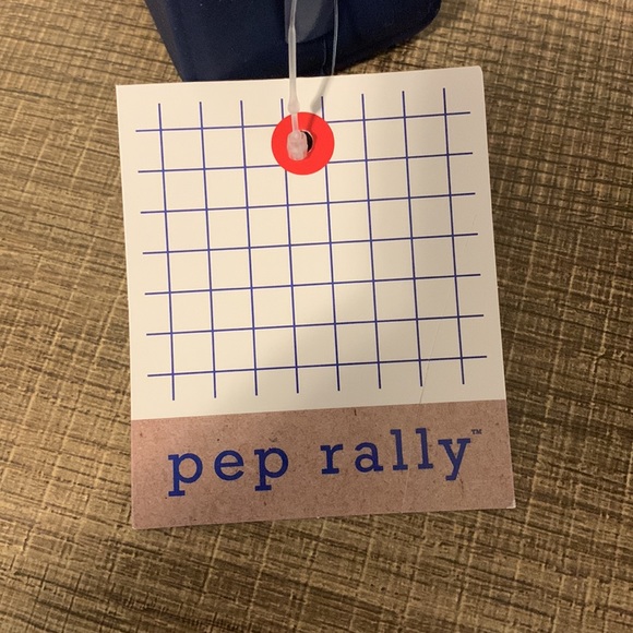 Pencil case - Picture 2 of 4